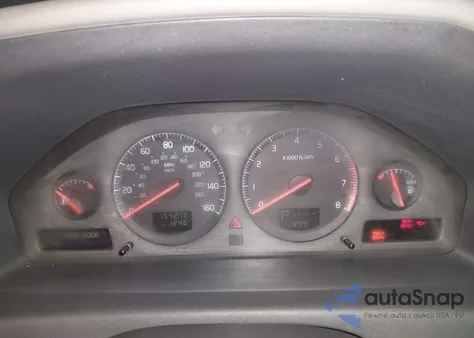 2001 Volvo V70 Xc z USA, uszkodzony, nr VIN YV1SZ58D311040856